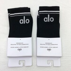 Alo Yoga Unisex Throwback Sock | Retro Stripe Socks | 2 Packs